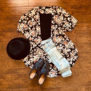 🎉5 for $22 Flower print sheer kimono